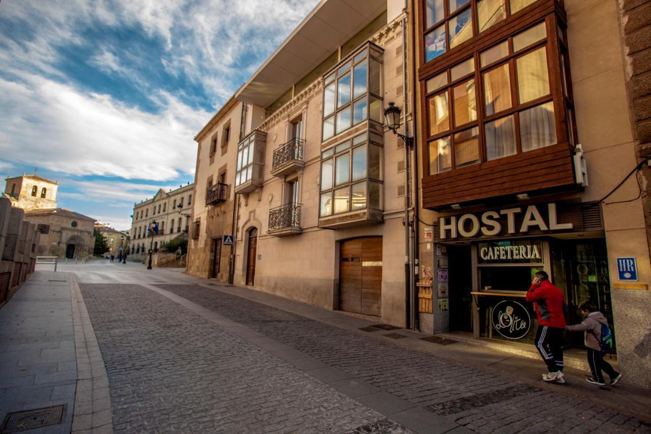 Hostal Caballeros Soria Eksteriør billede